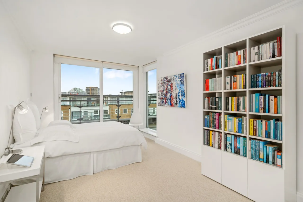 Bluewater House, Riverside West, photo 5