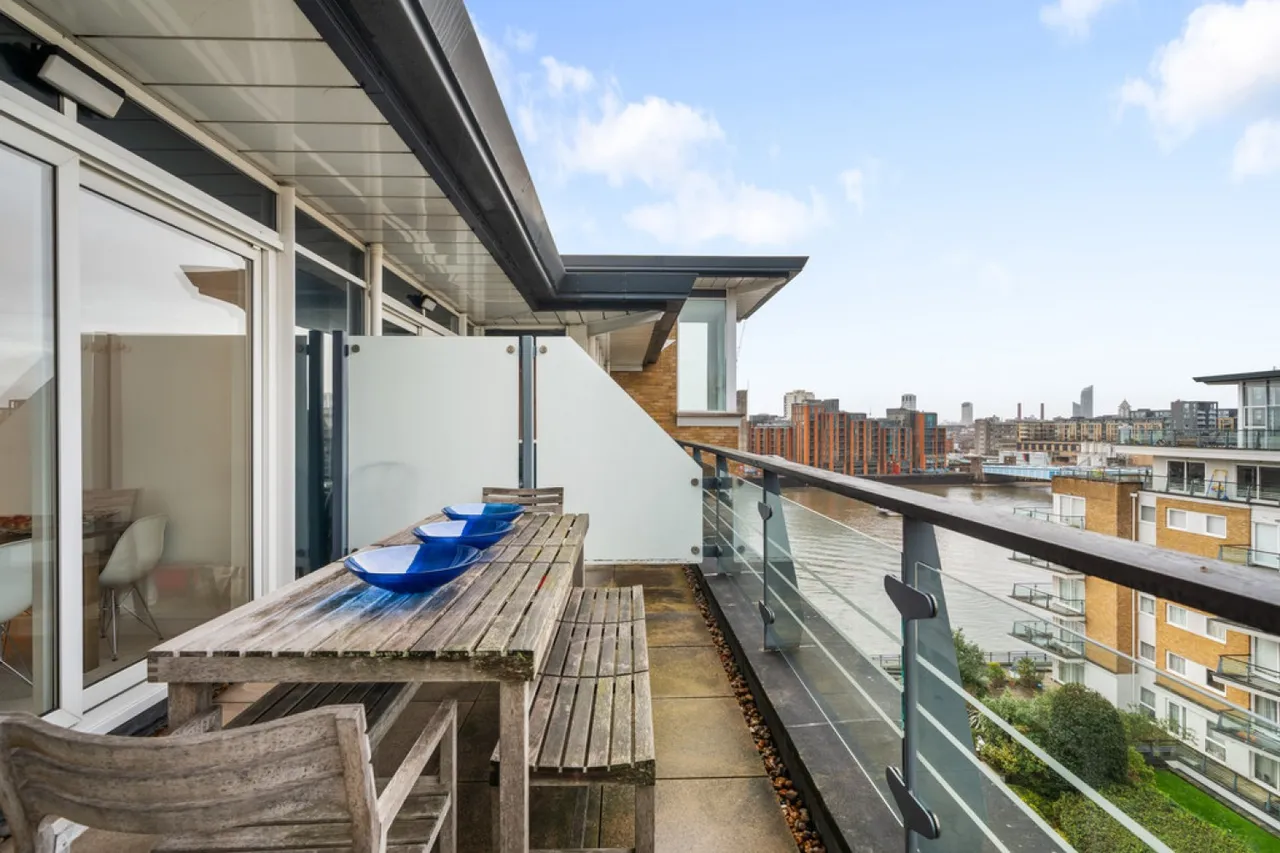 Bluewater House, Riverside West, photo 9