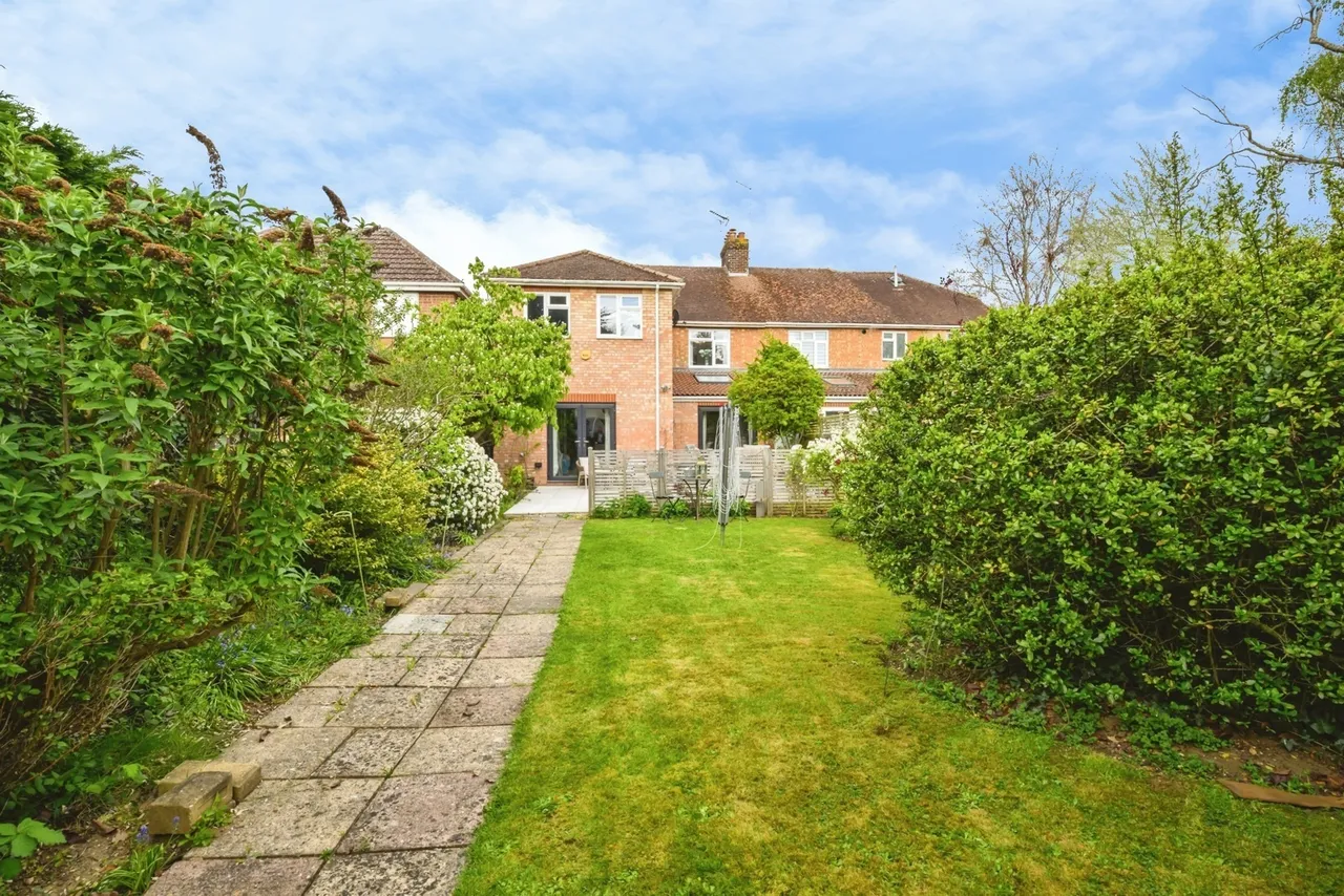 Lincoln Road, Glinton, PE6, photo 20