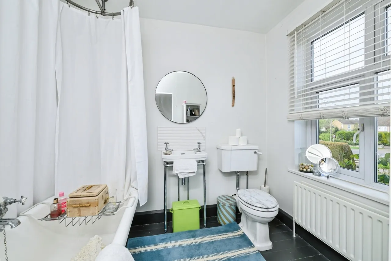 Lincoln Road, Glinton, PE6, photo 17