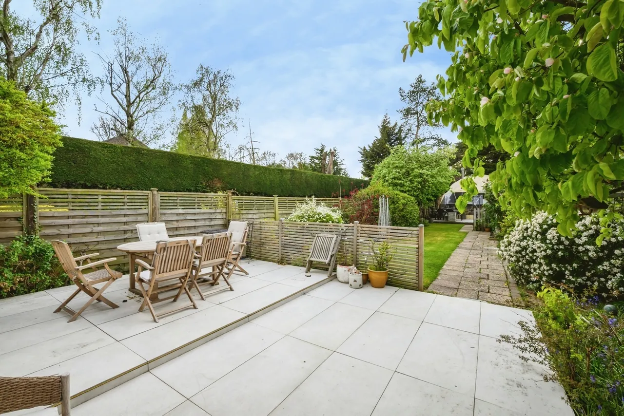 Lincoln Road, Glinton, PE6, photo 5