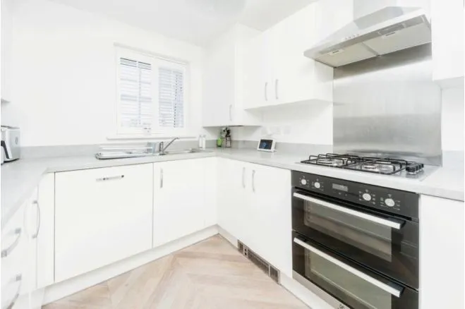 Collins Way, Erith, DA8, photo 2