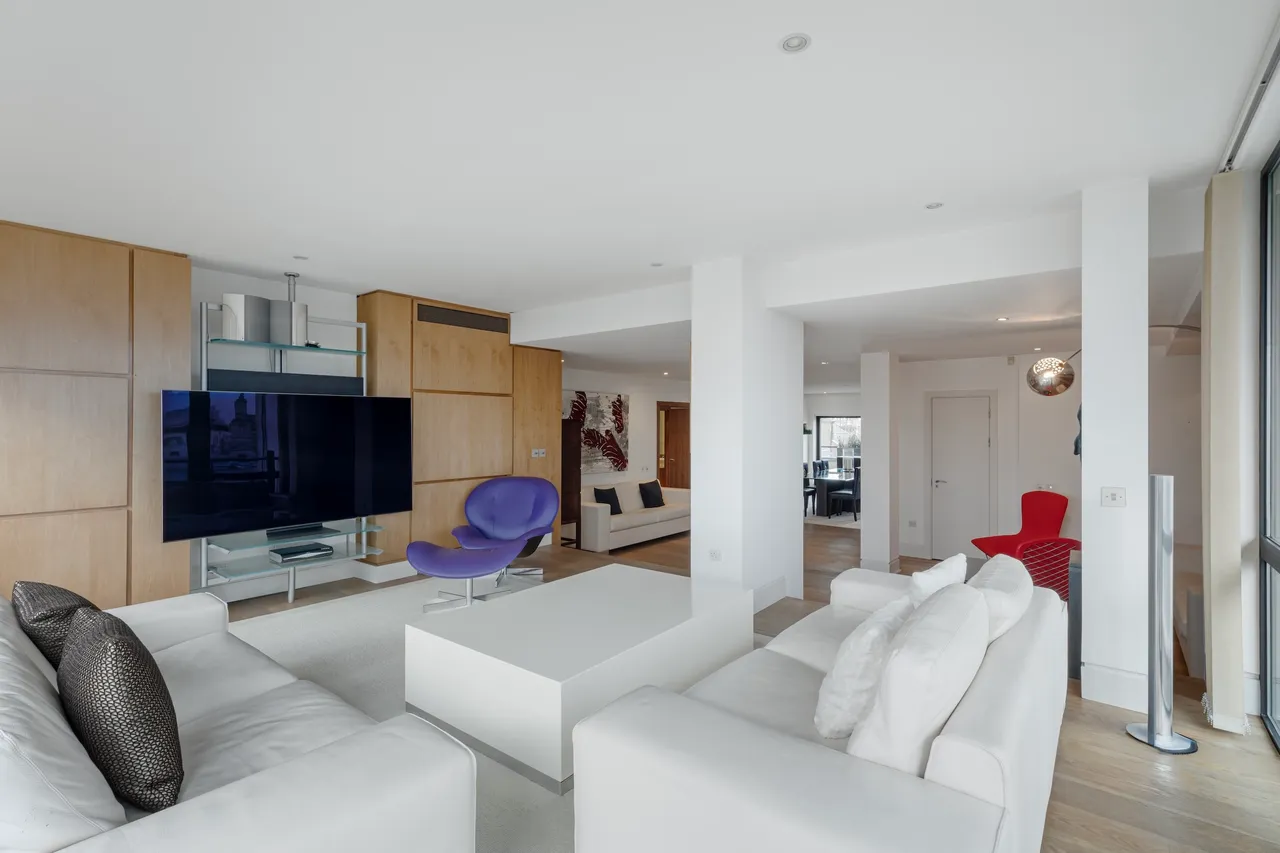 Curzon Street, Mayfair, W1J, photo 2