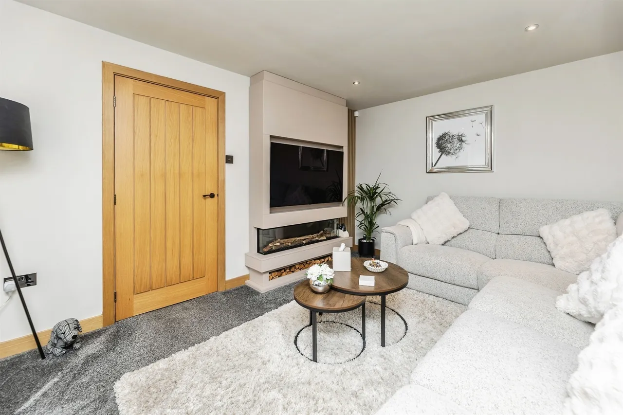 Kingfisher Drive, Wombwell, S73, photo 2