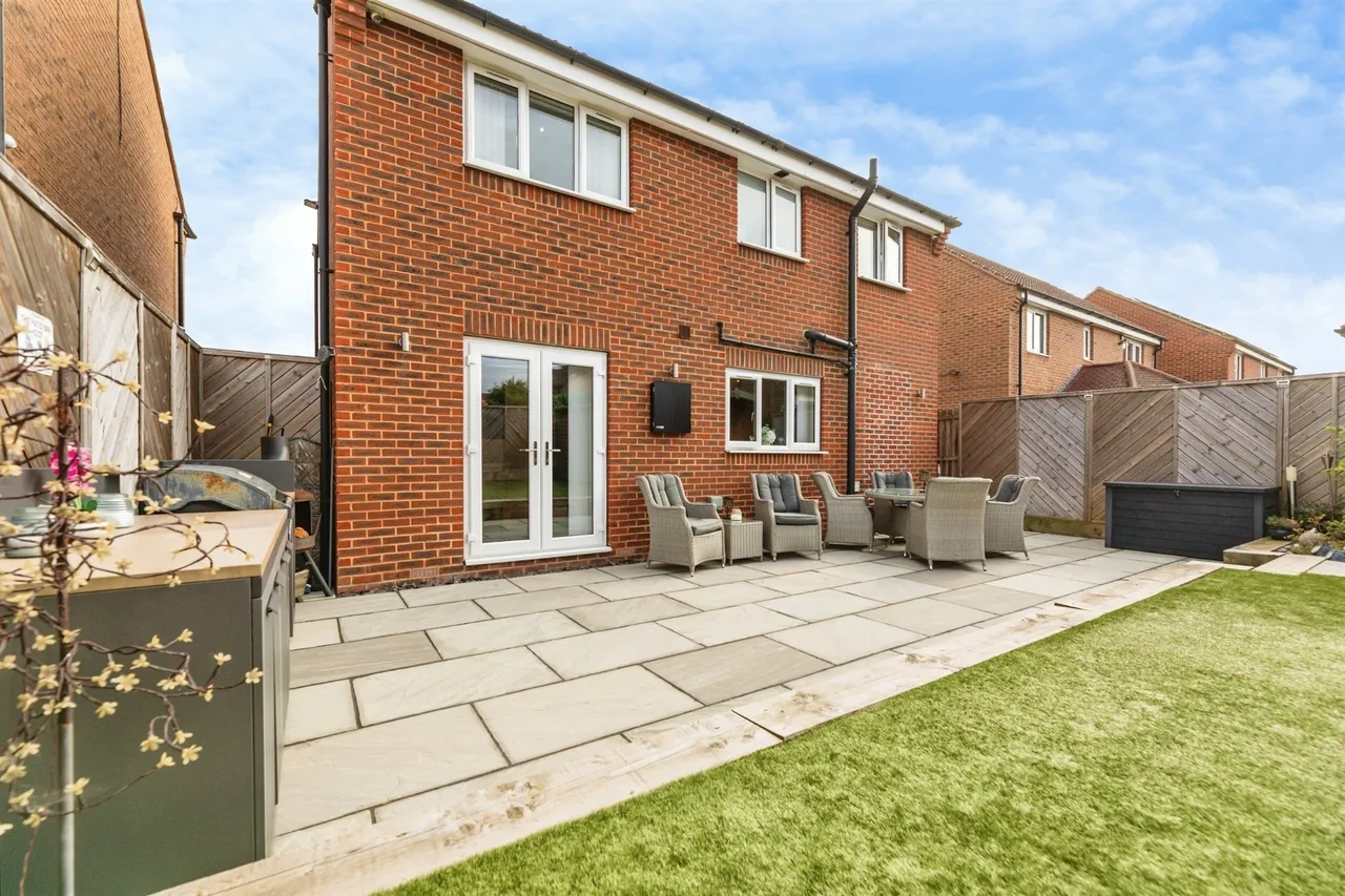 Kingfisher Drive, Wombwell, S73, photo 29