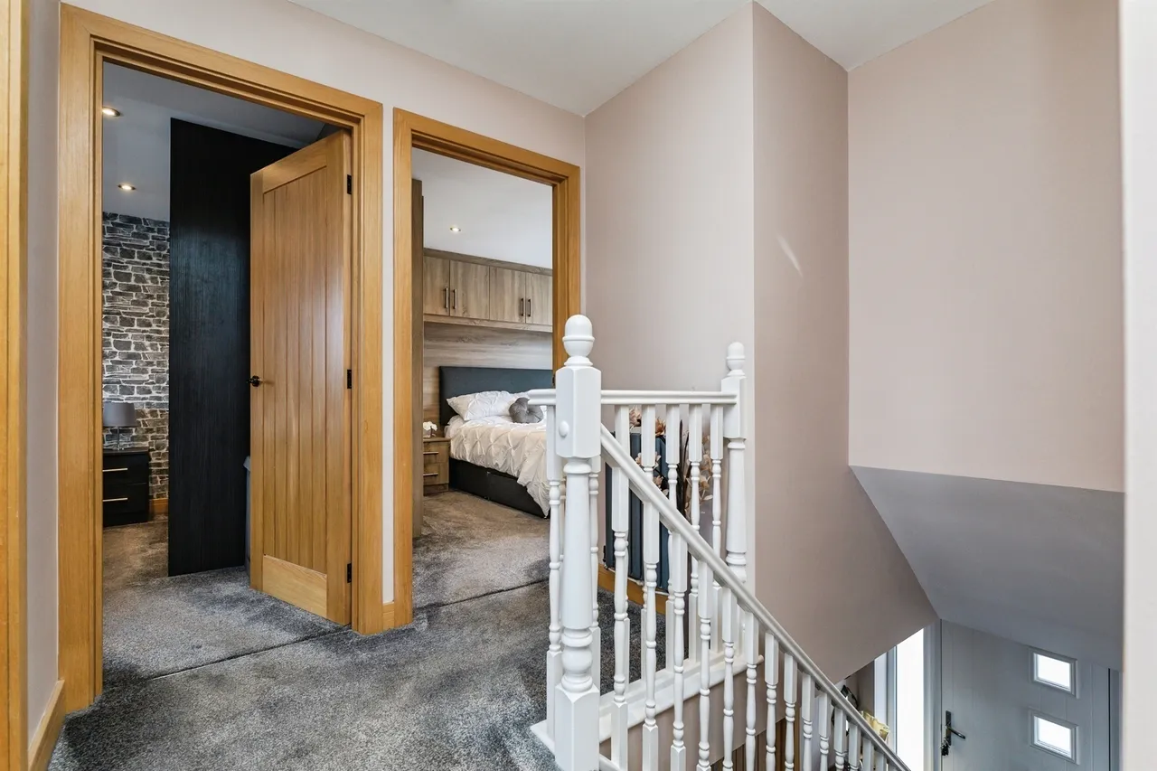 Kingfisher Drive, Wombwell, S73, photo 15