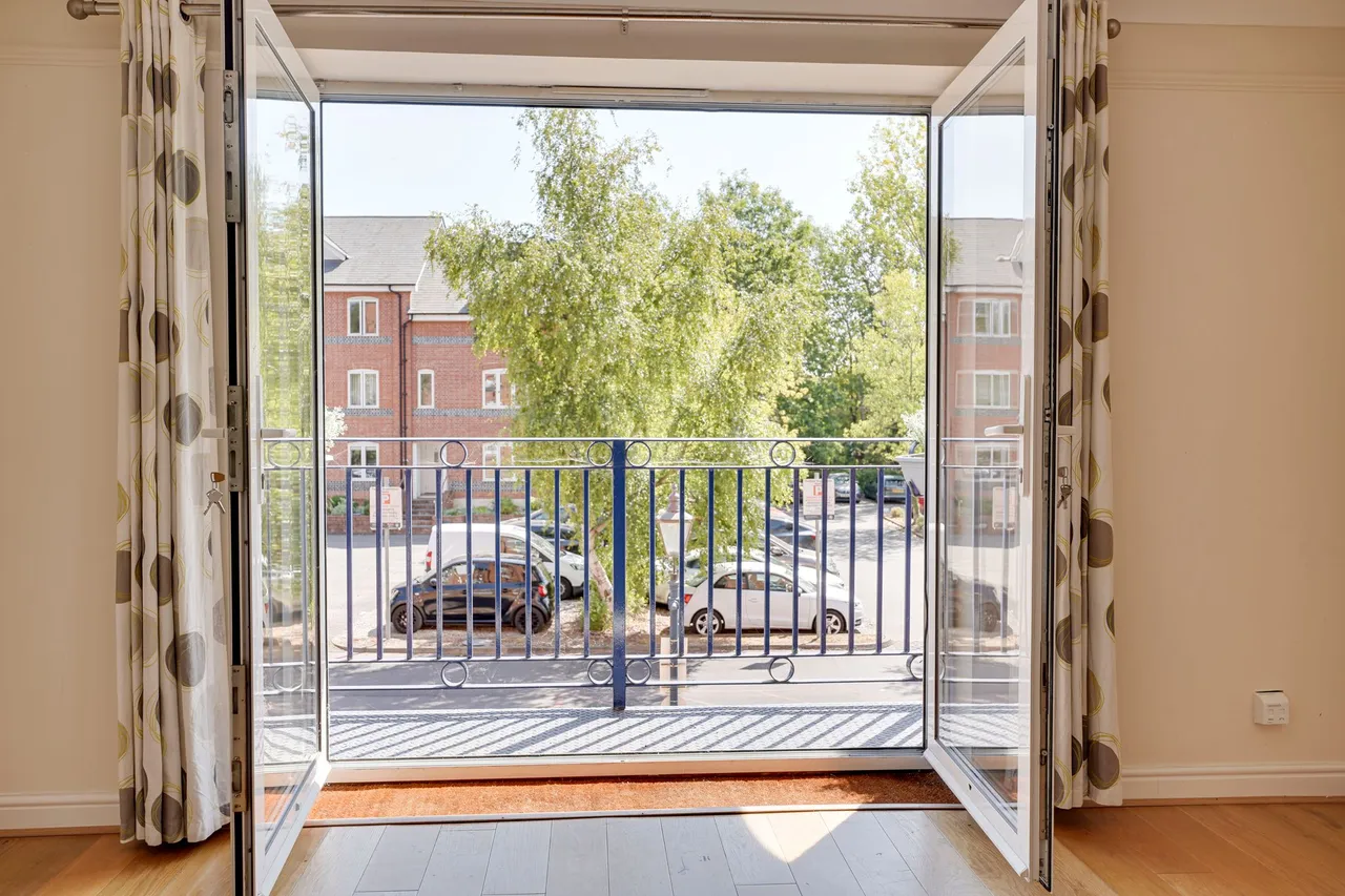 1 bed flat for sale, Sheering Lower Road, Sawbridgeworth, CM21