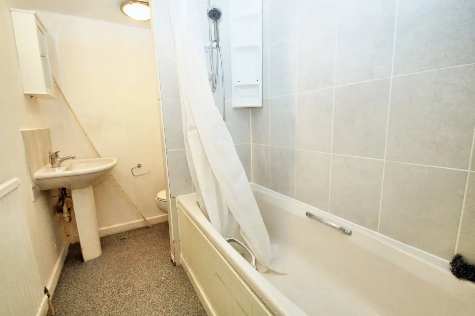 Ivanhoe Close, Uxbridge, UB8, photo 6