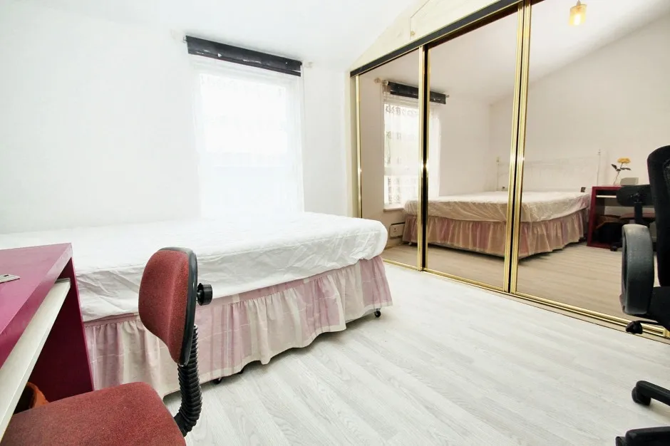 Ivanhoe Close, Uxbridge, UB8, photo 5