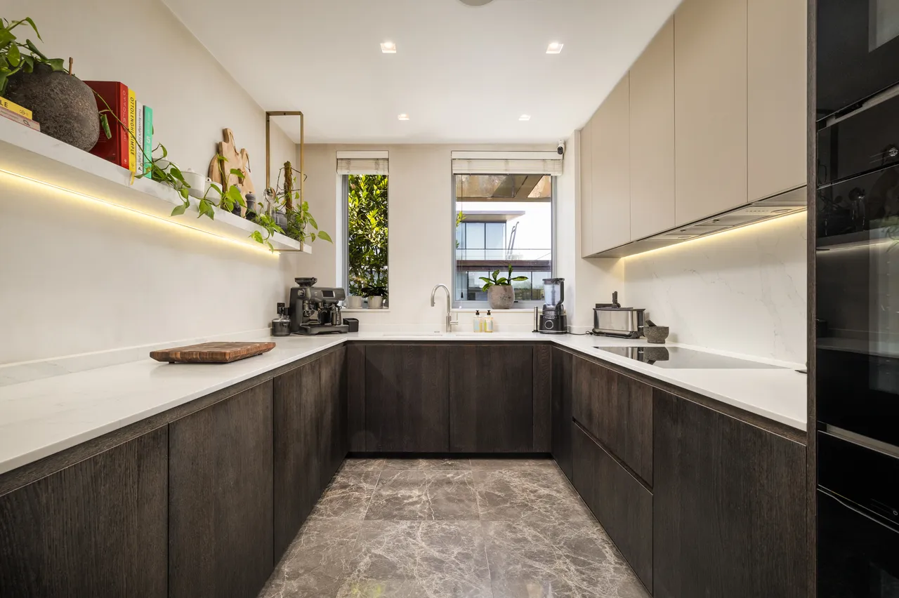 Fitzhardinge House, Portman Square, Marylebone, London, photo 4