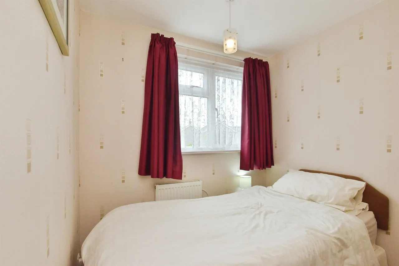 Glebe Road, Deanshanger, MK19, photo 18