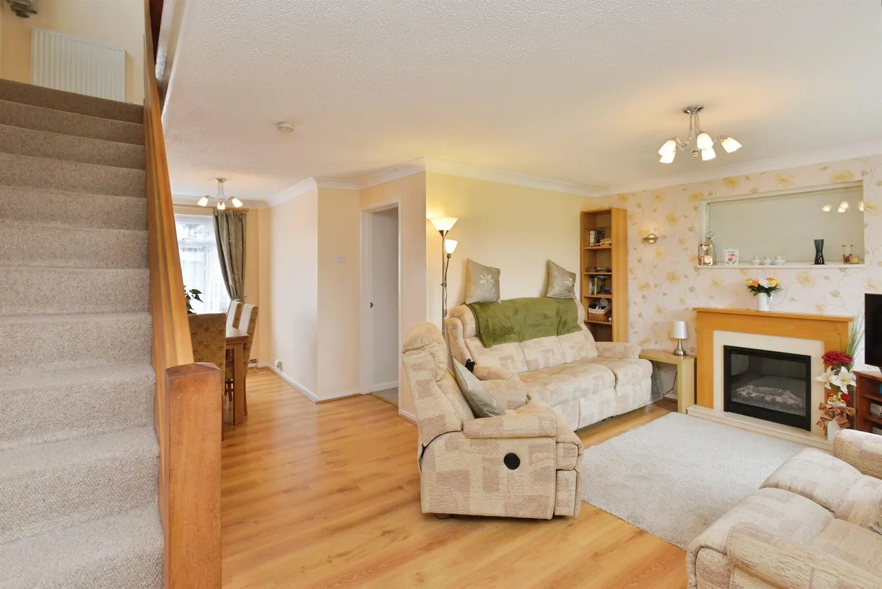 Glebe Road, Deanshanger, MK19, photo 5