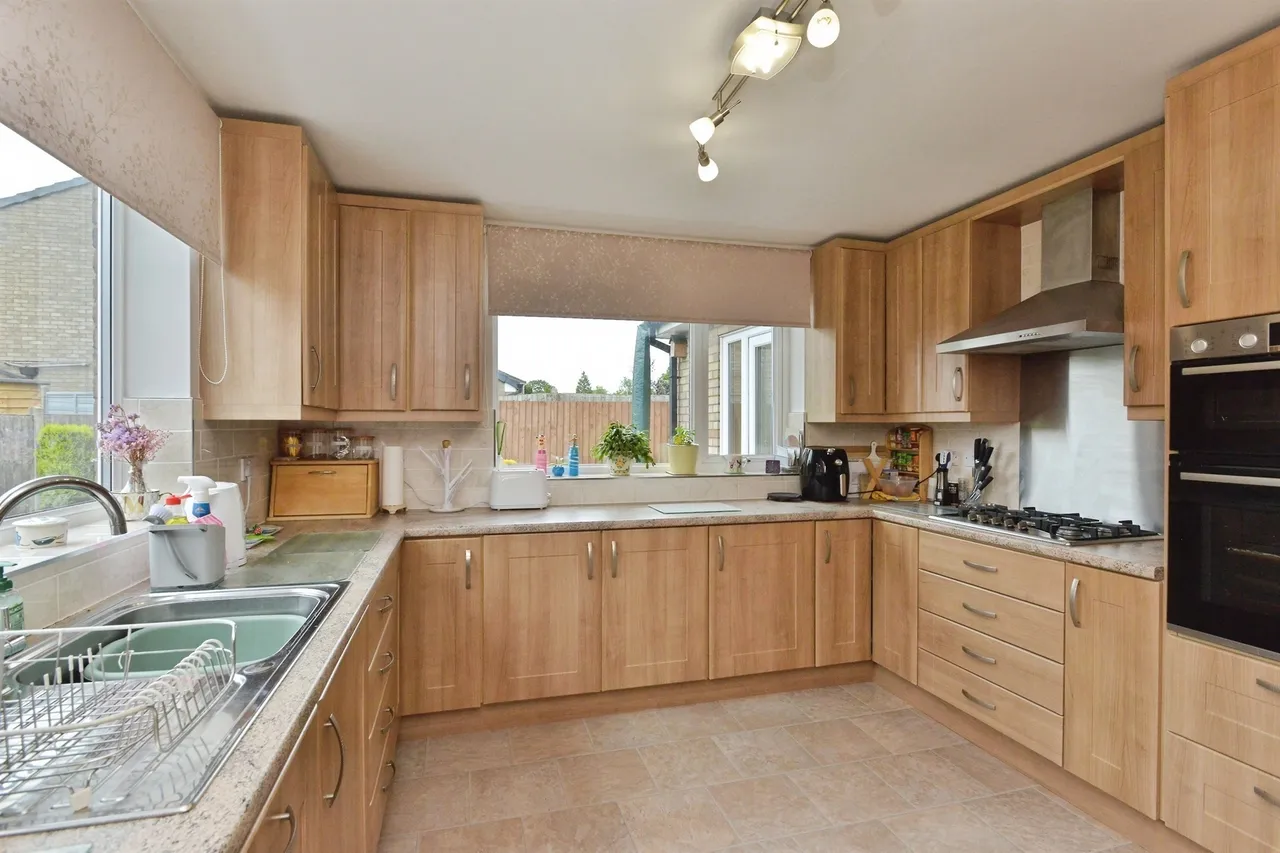 Glebe Road, Deanshanger, MK19, photo 8