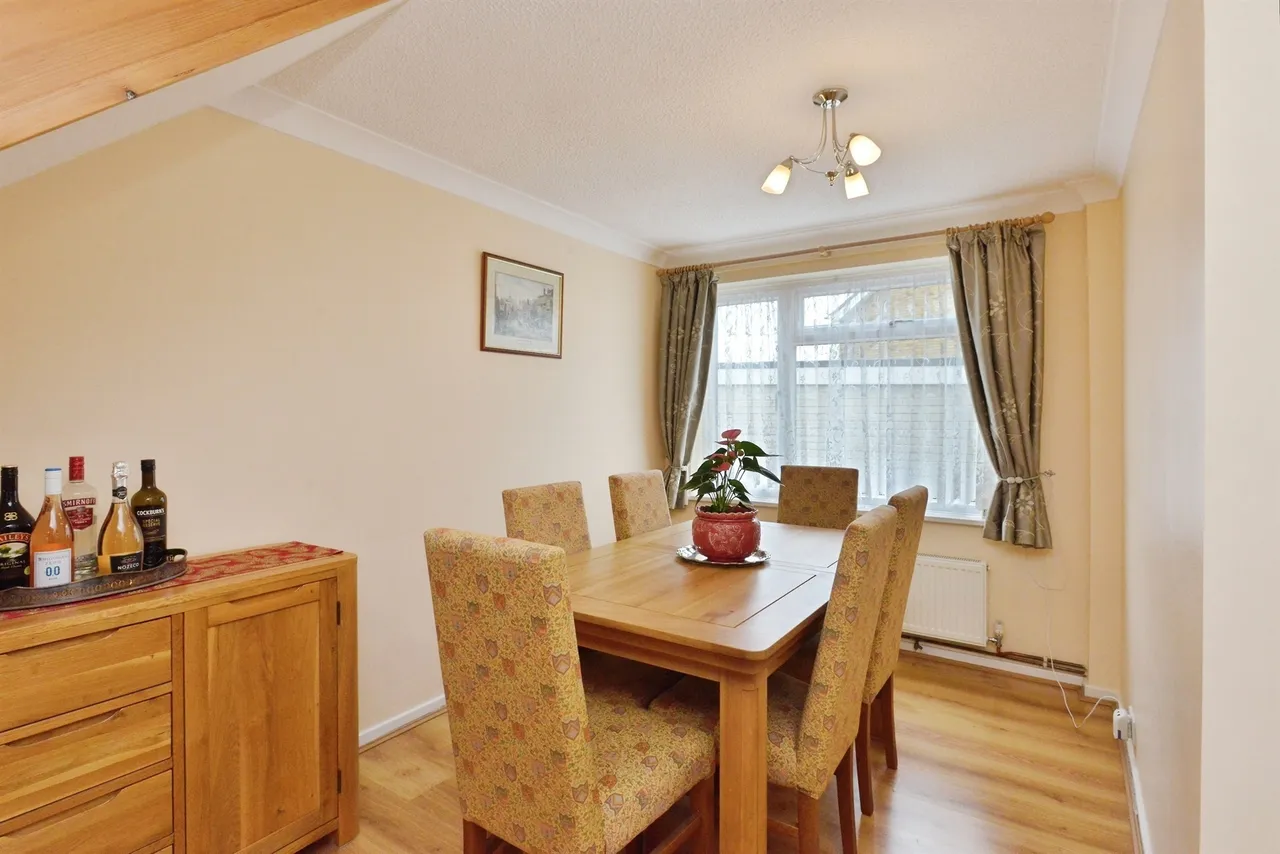 Glebe Road, Deanshanger, MK19, photo 7