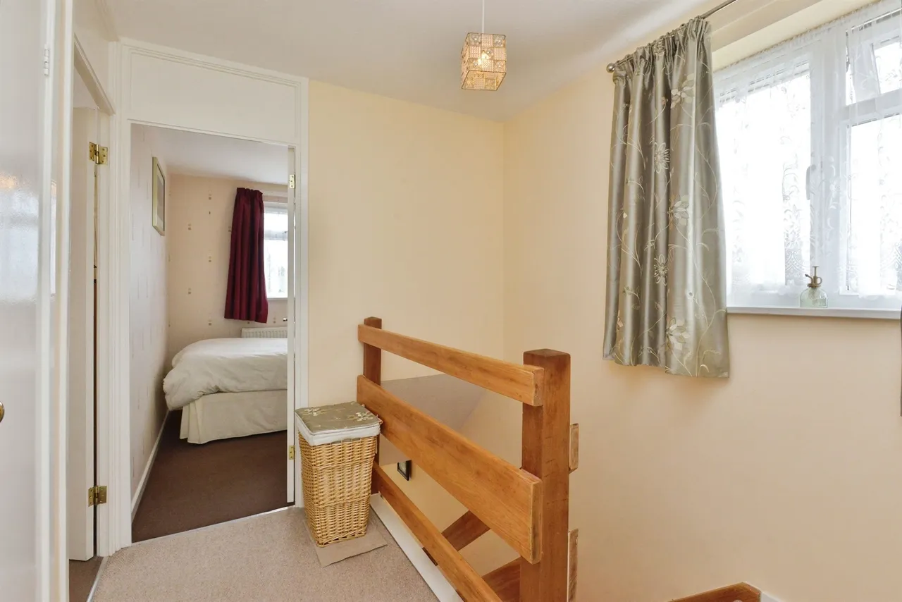 Glebe Road, Deanshanger, MK19, photo 15