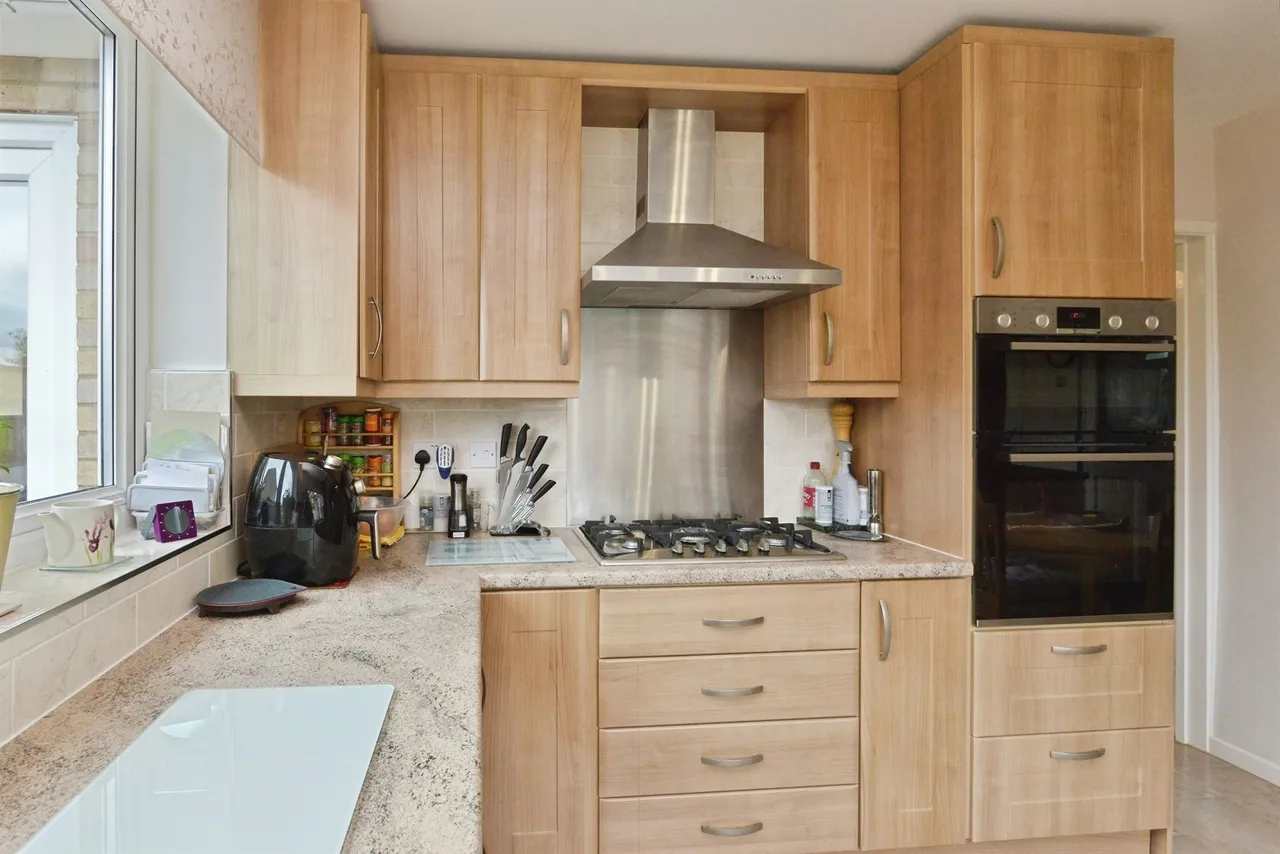 Glebe Road, Deanshanger, MK19, photo 9