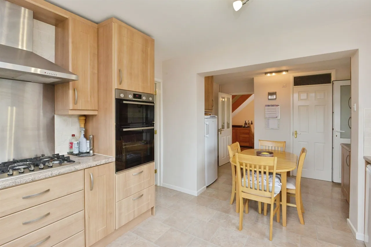 Glebe Road, Deanshanger, MK19, photo 10