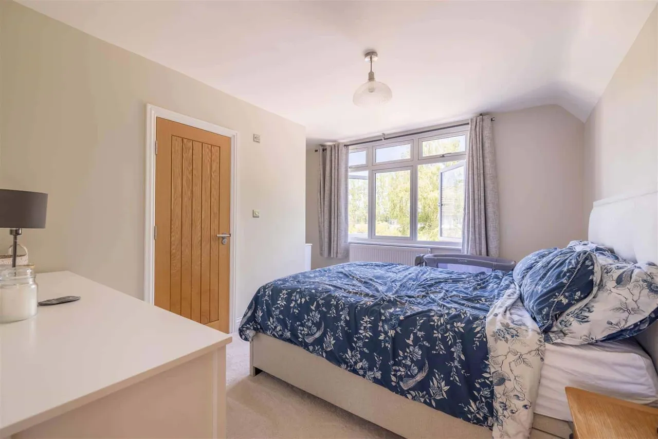 London Road, Datchet, Slough, Berkshire, SL3 9LH, photo 17