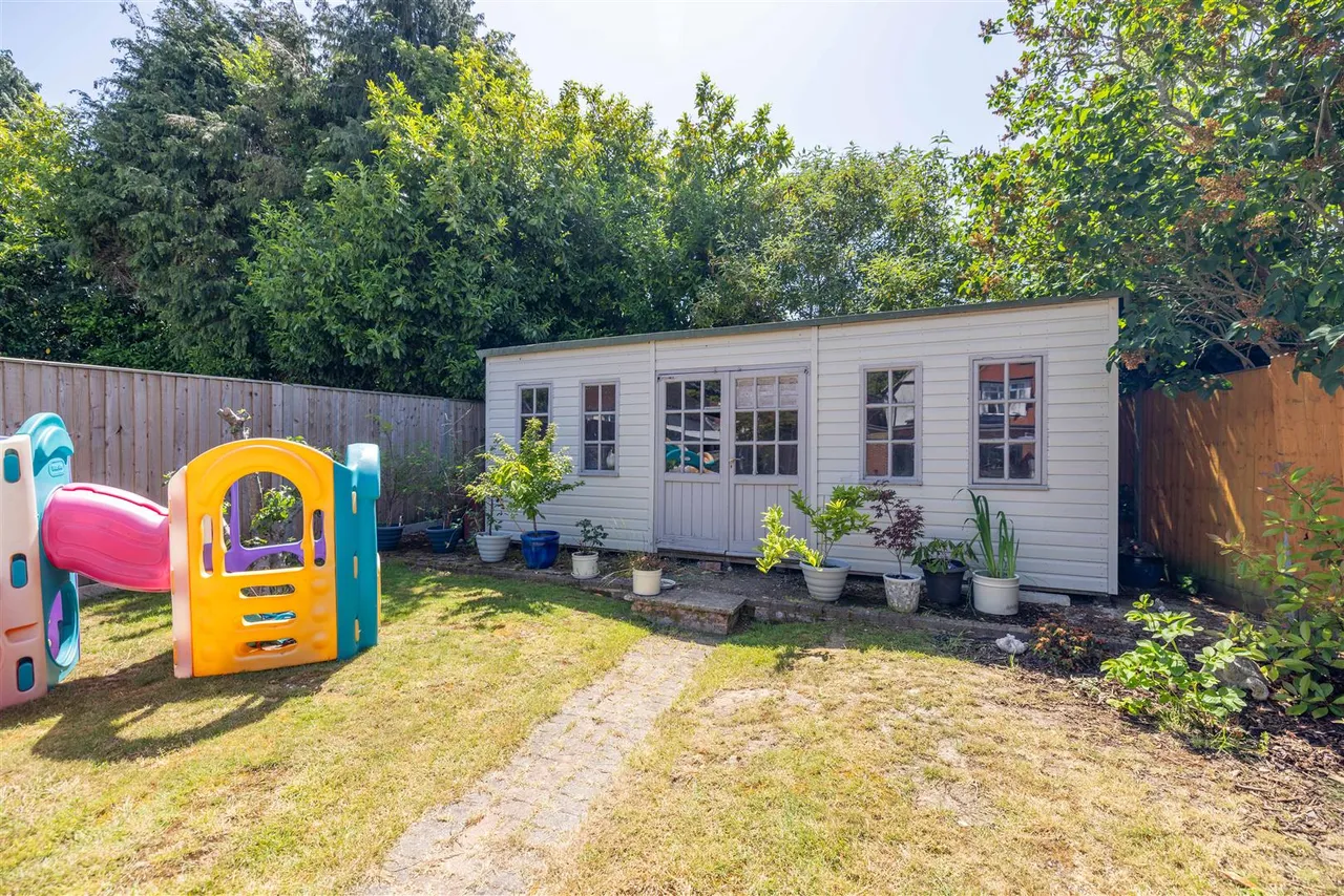 London Road, Datchet, Slough, Berkshire, SL3 9LH, photo 26