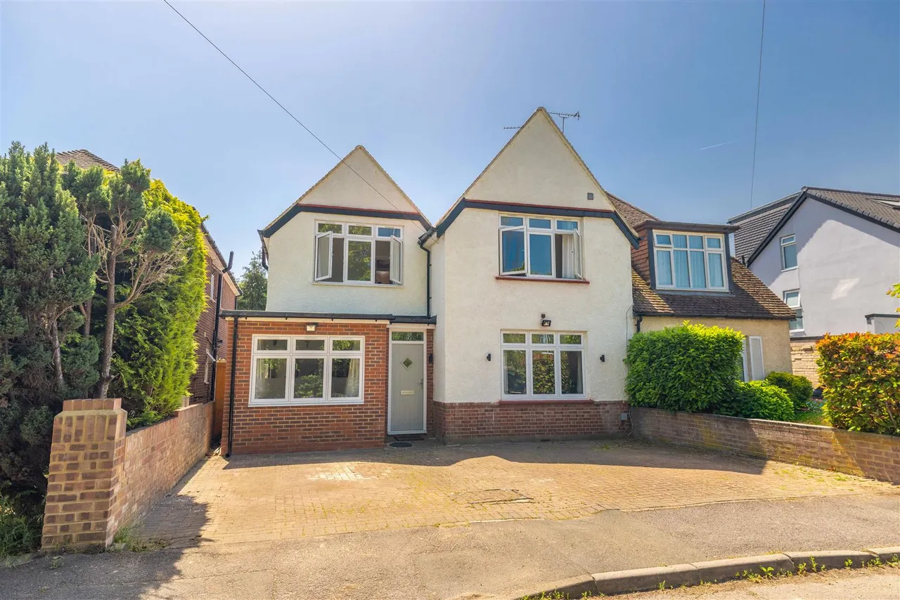 London Road, Datchet, Slough, Berkshire, SL3 9LH, photo 4