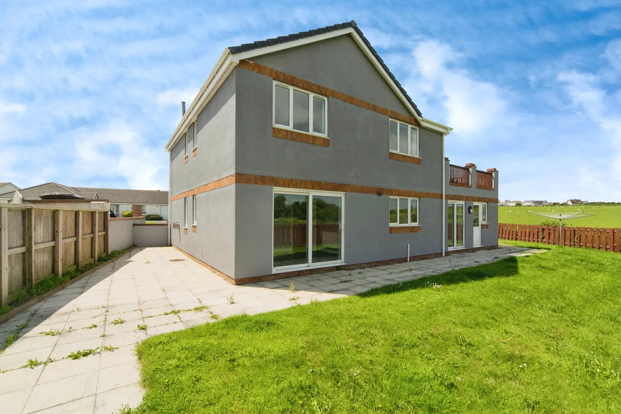 Trearddur Road, Holyhead, LL65, photo 14