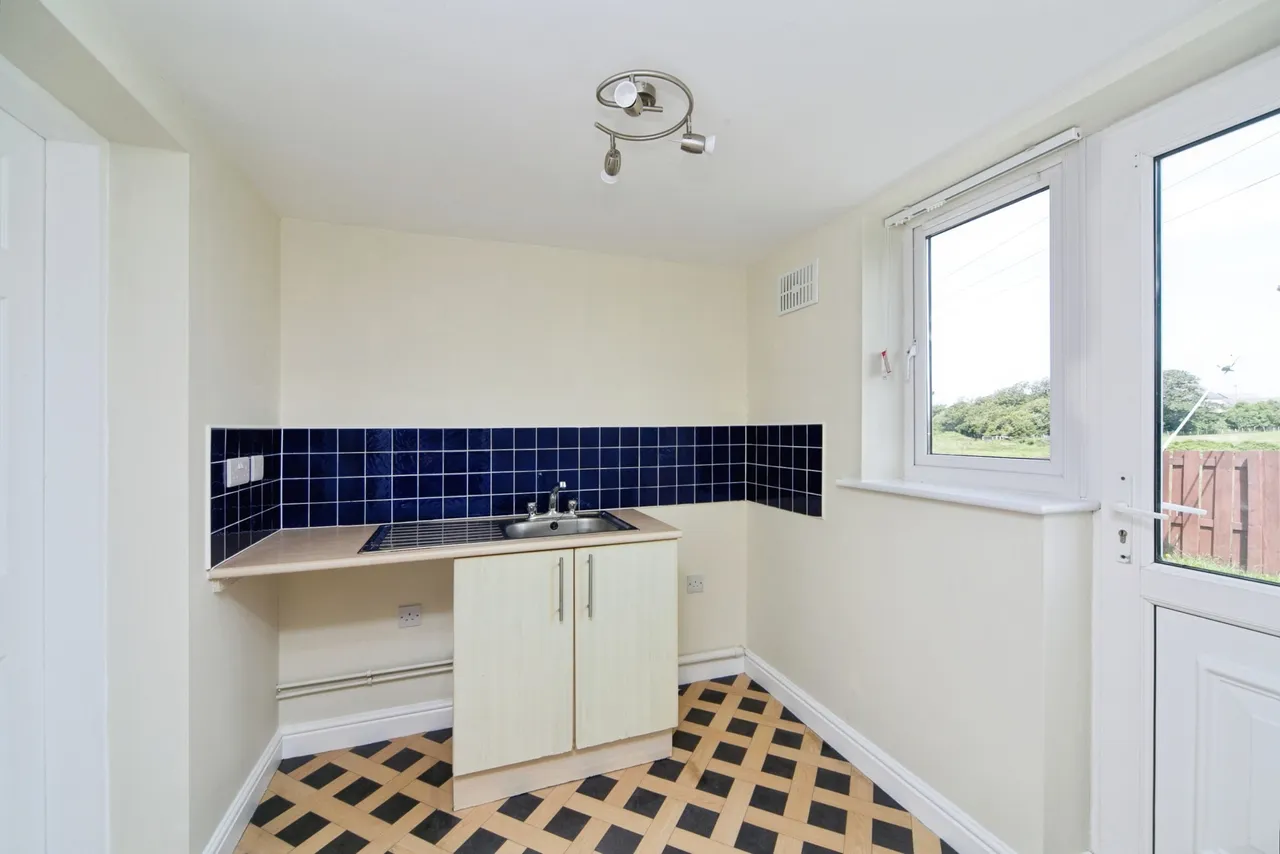 Trearddur Road, Holyhead, LL65, photo 4