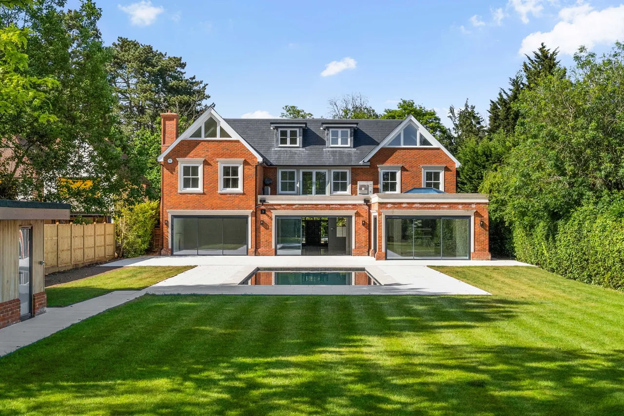 Ridgeway, Hutton Mount, CM13, photo 26