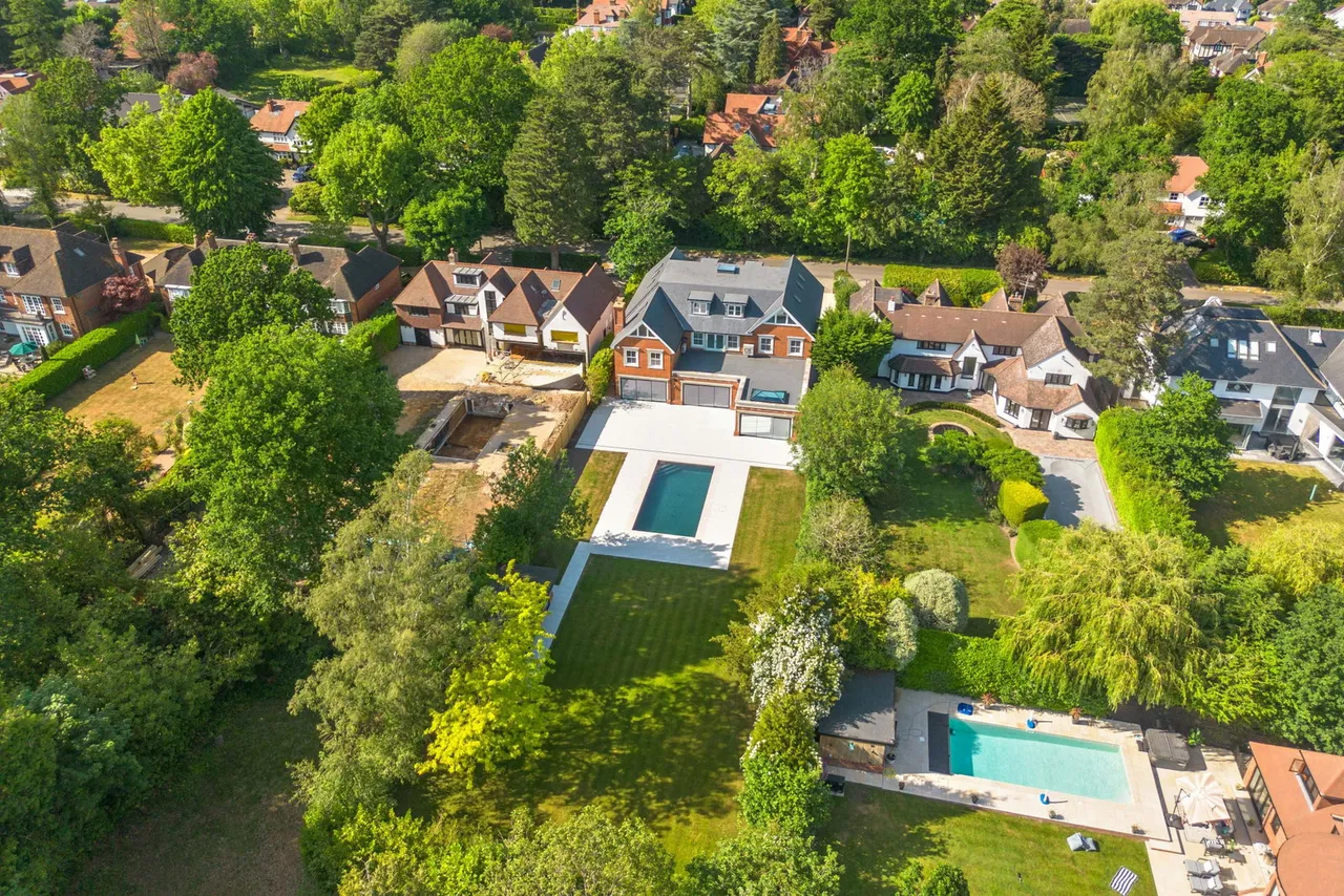 Ridgeway, Hutton Mount, CM13, photo 22