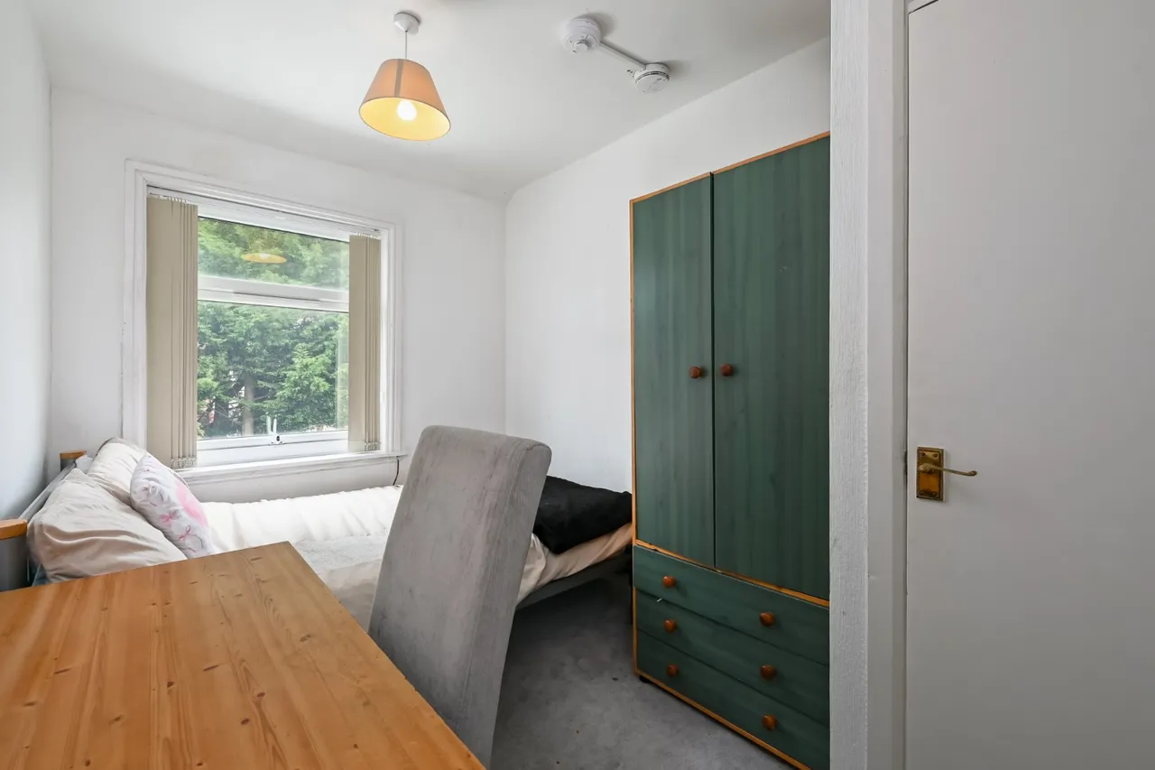 Sterne Avenue, York, YO31, photo 9