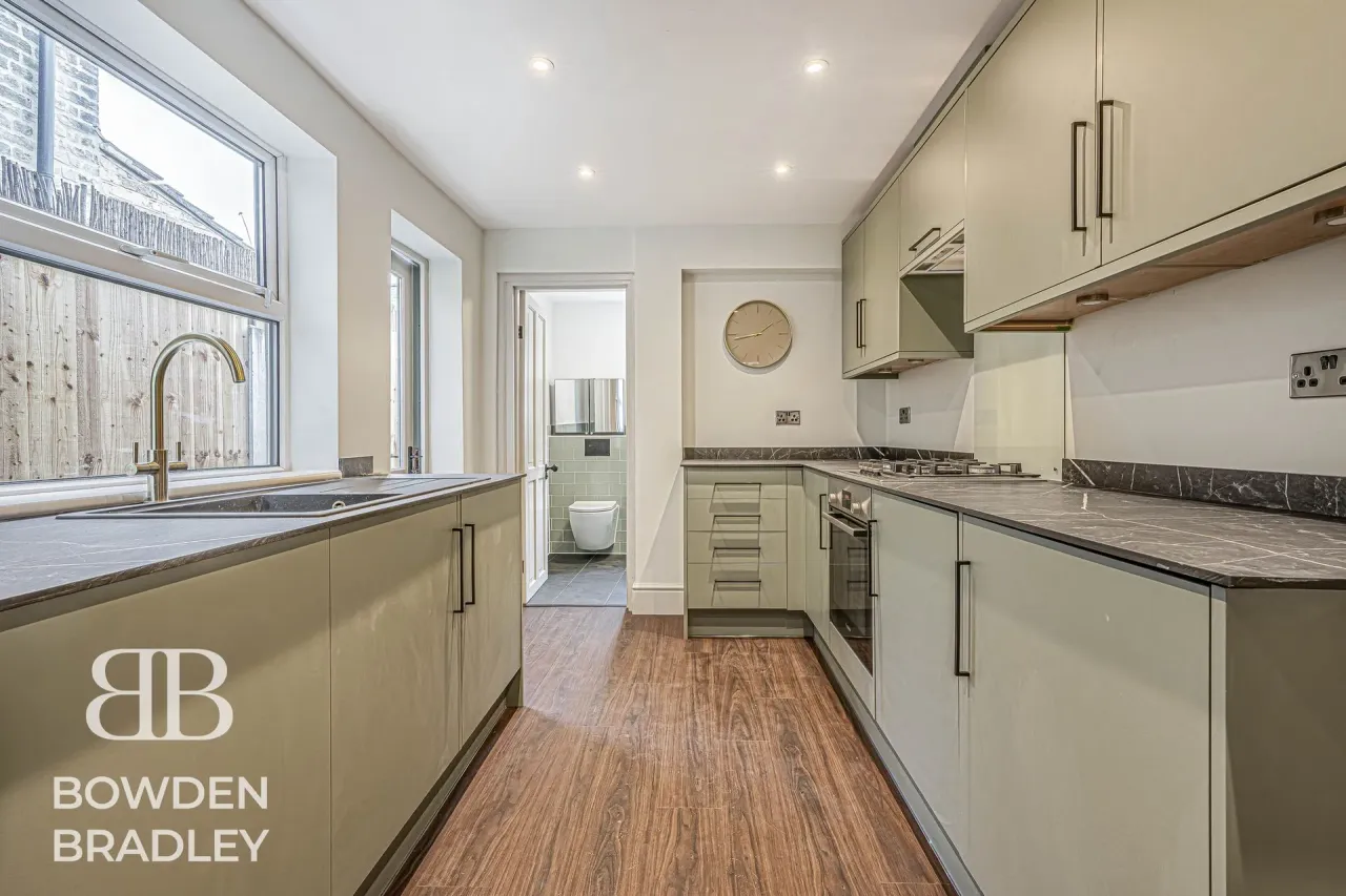 Napier Road, London, E11, photo 6