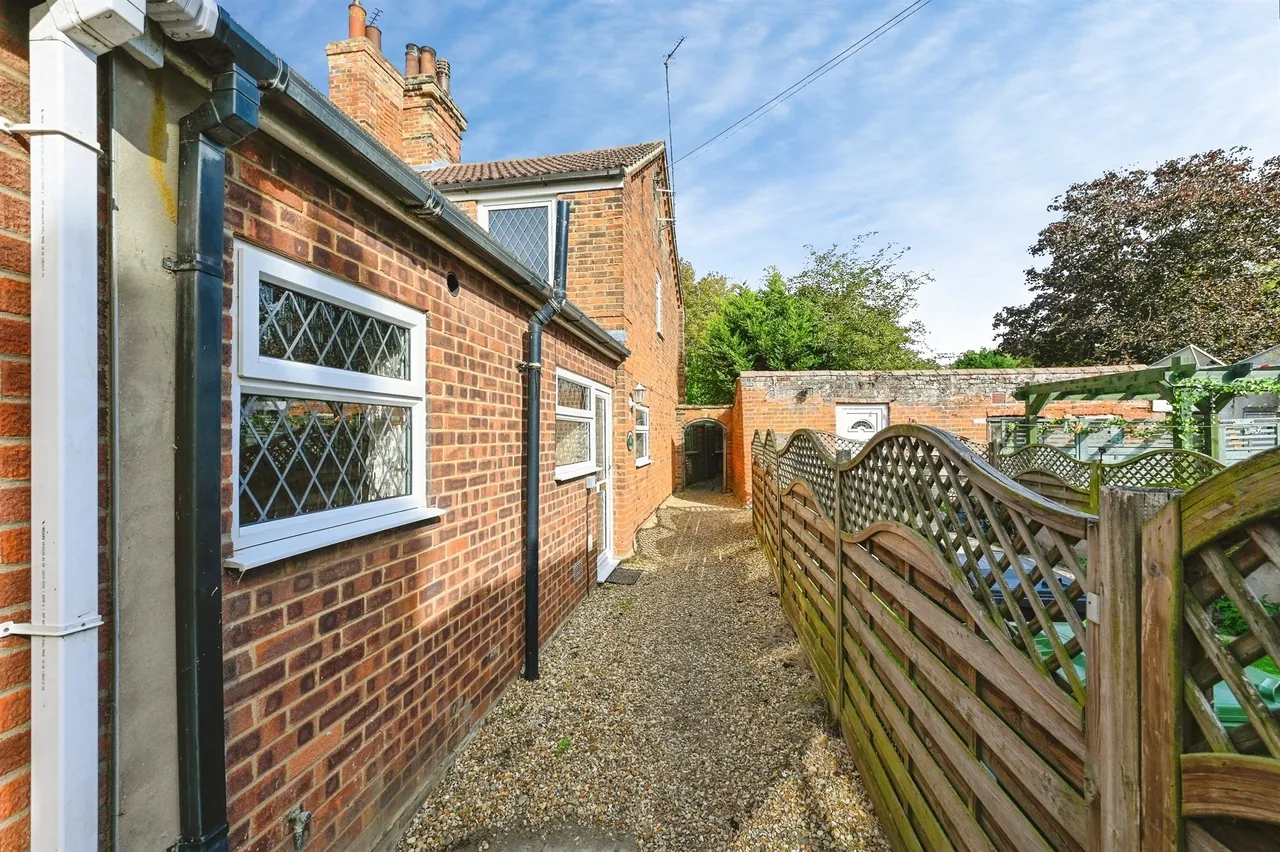 Lynn Road, Setchey, PE33, photo 16