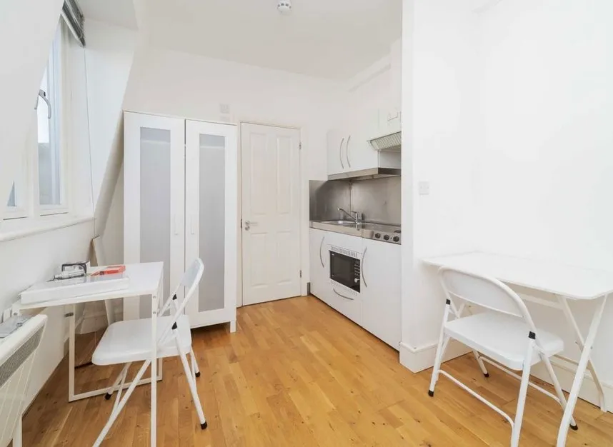 Castletown Road, West Kensington, W14, photo 2
