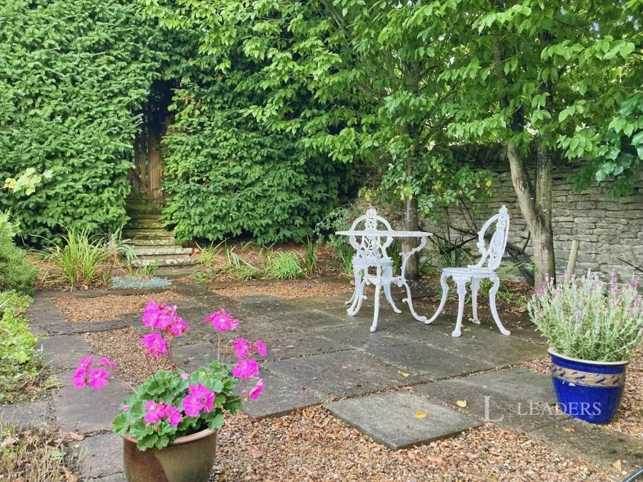 High Street, Duddington, PE9, photo 11