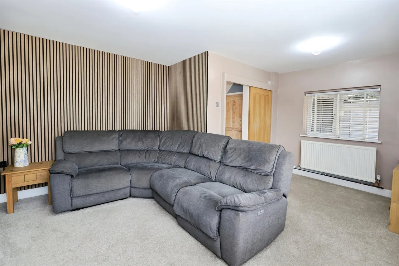 Cedar Crescent, Kidderminster, DY11, photo 4
