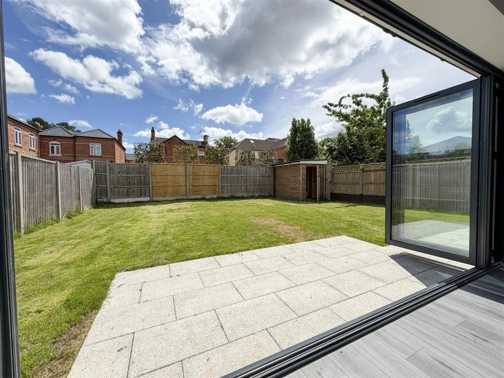 Napier Road, Crowthorne, photo 20