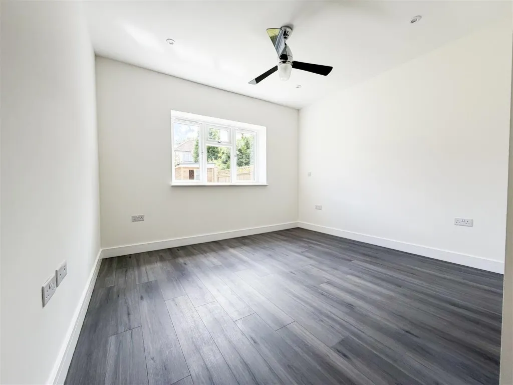 Napier Road, Crowthorne, photo 11