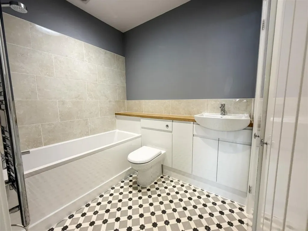 Napier Road, Crowthorne, photo 18
