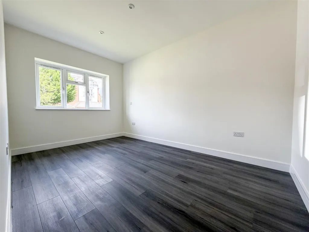 Napier Road, Crowthorne, photo 14