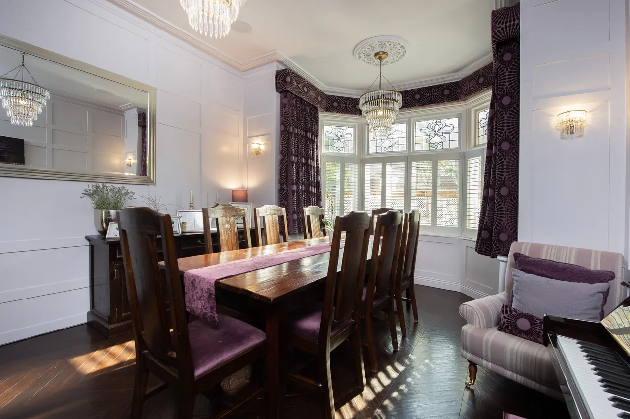 Queen Annes Grove, London, W4, photo 5
