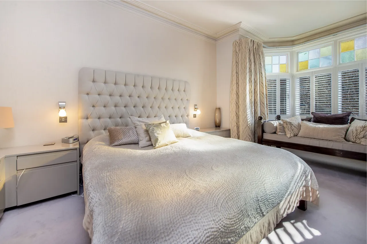 Queen Annes Grove, London, W4, photo 8