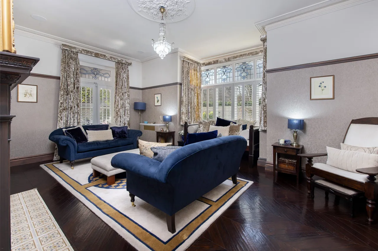 Queen Annes Grove, London, W4, photo 4