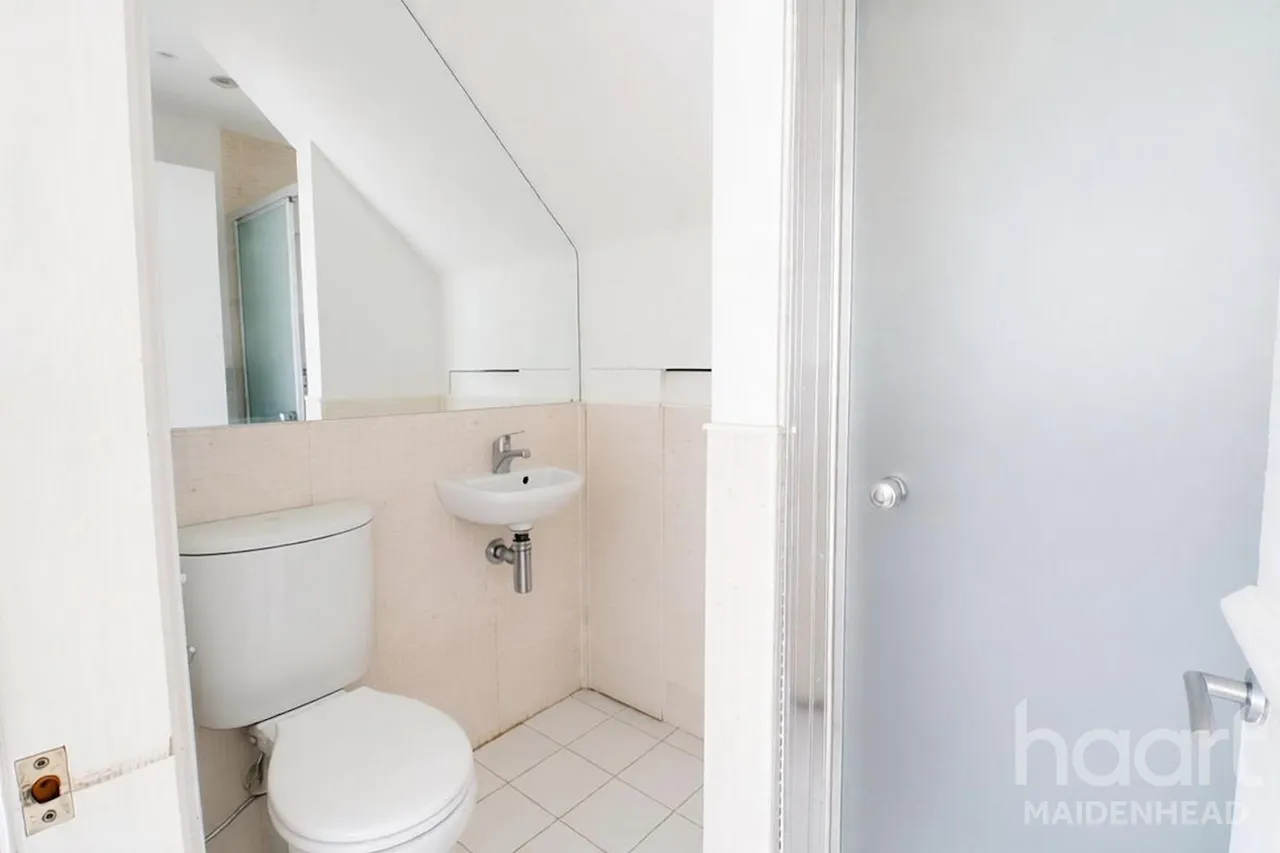 Denham Close, Maidenhead, SL6, photo 9