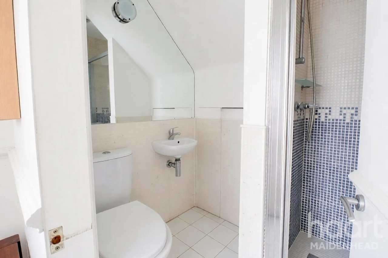 Denham Close, Maidenhead, SL6, photo 10