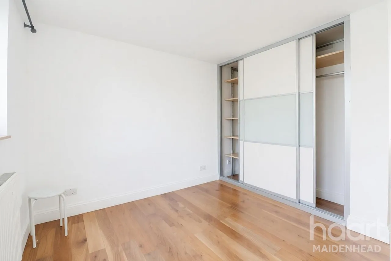 Denham Close, Maidenhead, SL6, photo 13