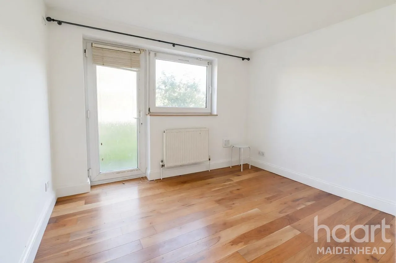 Denham Close, Maidenhead, SL6, photo 11