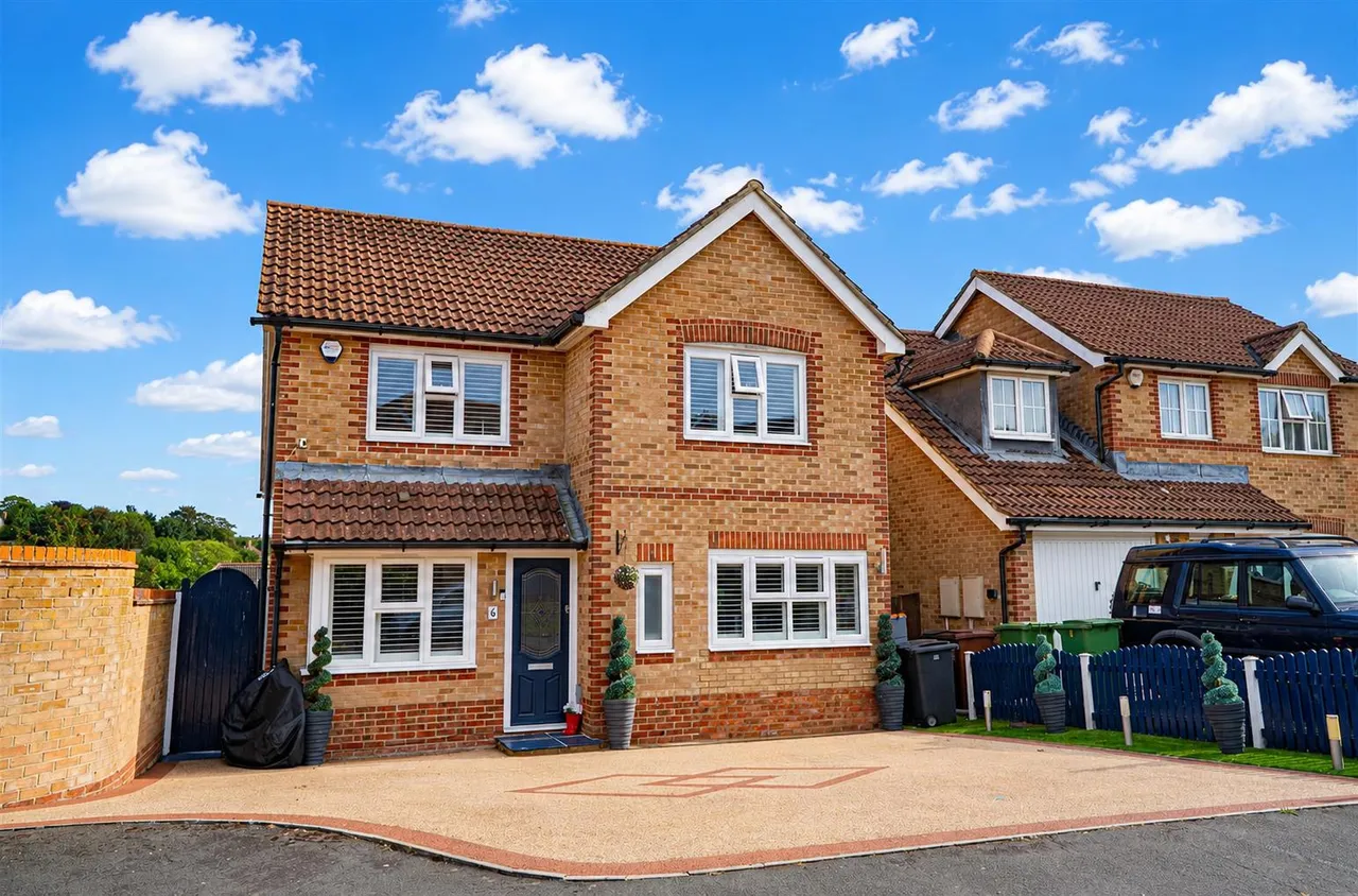 5 bed house for sale, Cookson Gardens, Hastings