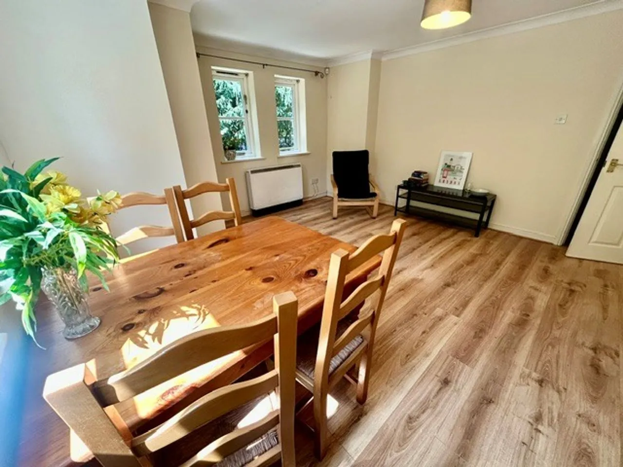 Pencarrow Close, Manchester, photo 10