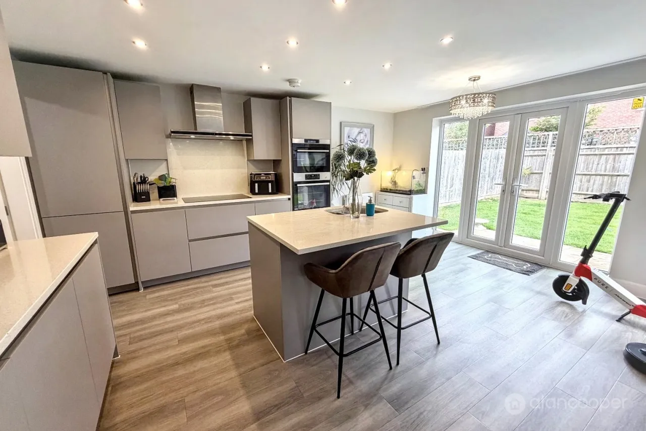 Russett Avenue, Manor Fields, CV11, photo 4