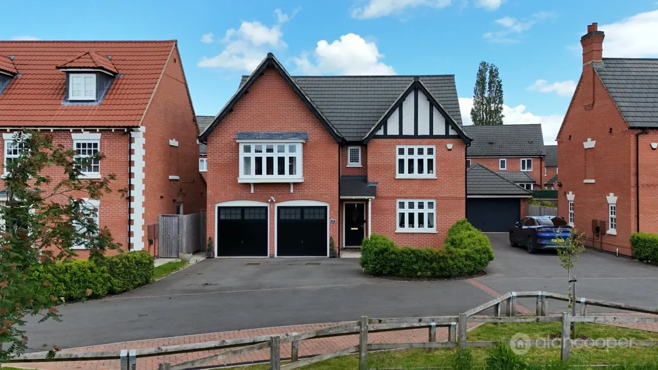 3 bed house for sale, Russett Avenue, Manor Fields, CV11