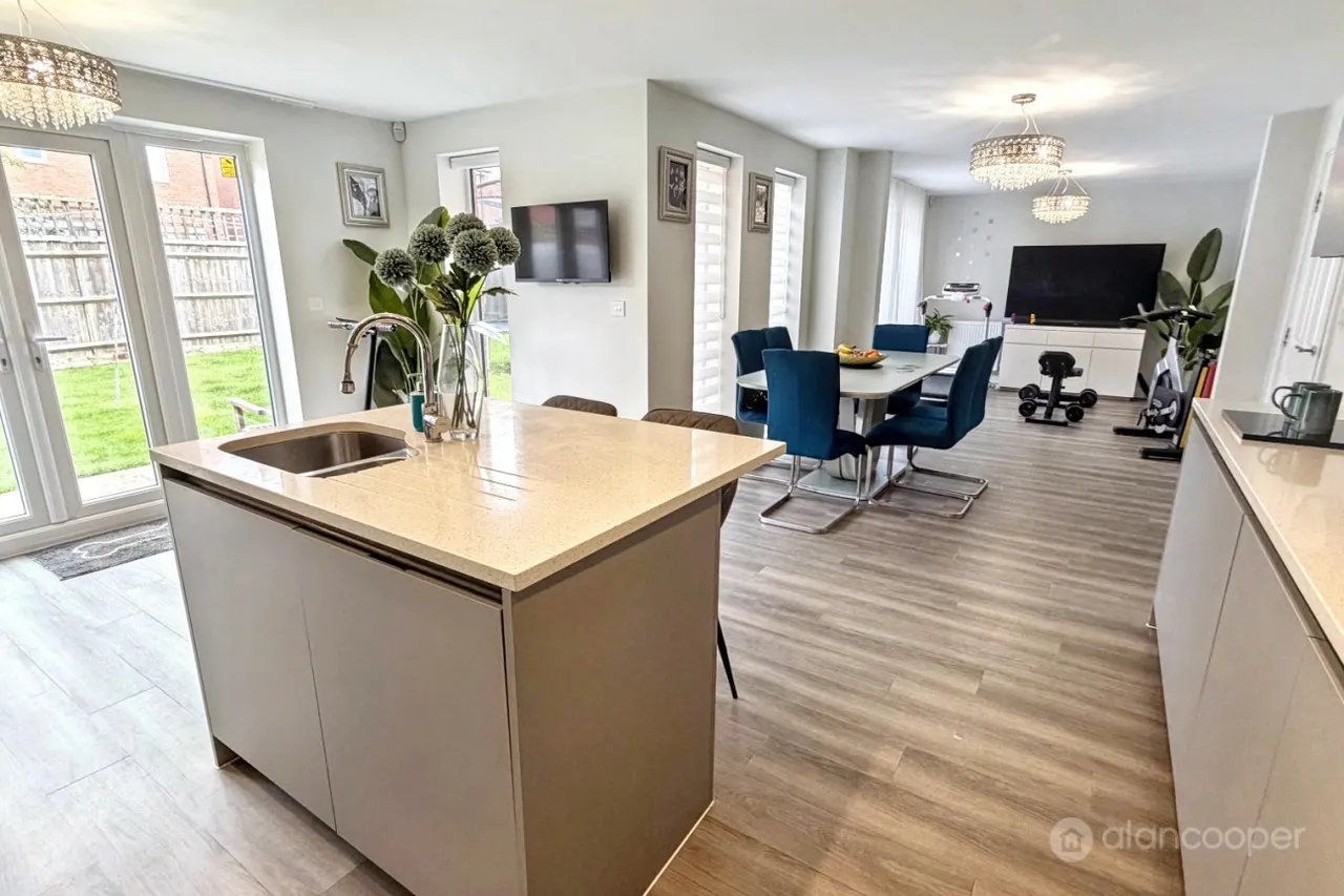Russett Avenue, Manor Fields, CV11, photo 5